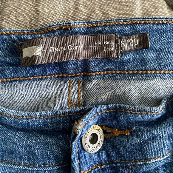 Levi Jeans - Picture 3 of 4